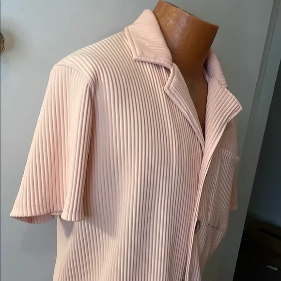 FINAL MARKDOWN—Boohoo Men's Pink Casual Button Down Shirt - Picture 2 of 5